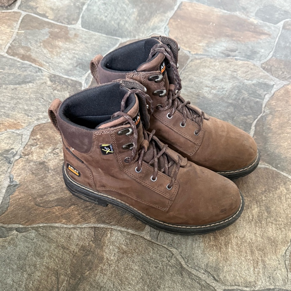 Women’s Ariat composite toe work boots.